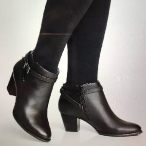 Vionic Leather Ankle Boots